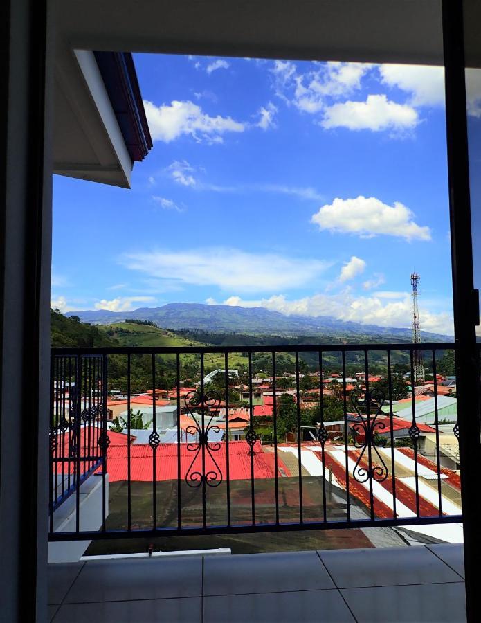 Orosi Lodge المظهر الخارجي الصورة