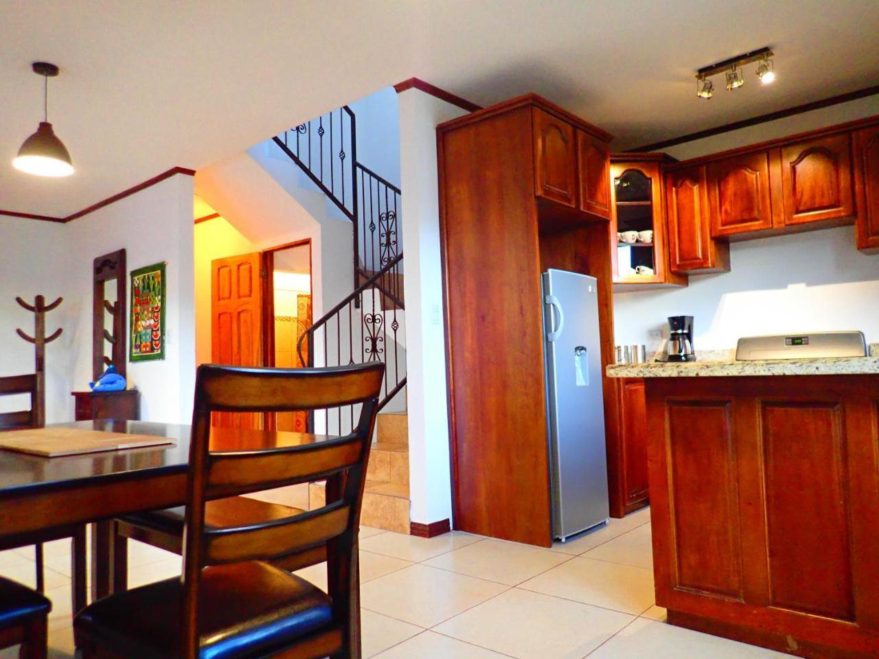Orosi Lodge المظهر الخارجي الصورة
